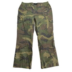 Women’s Lane Bryant Camo Cargo Pants | Size 18